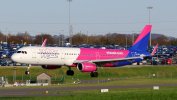 Wizz Air A321 HA-LXN.JPG