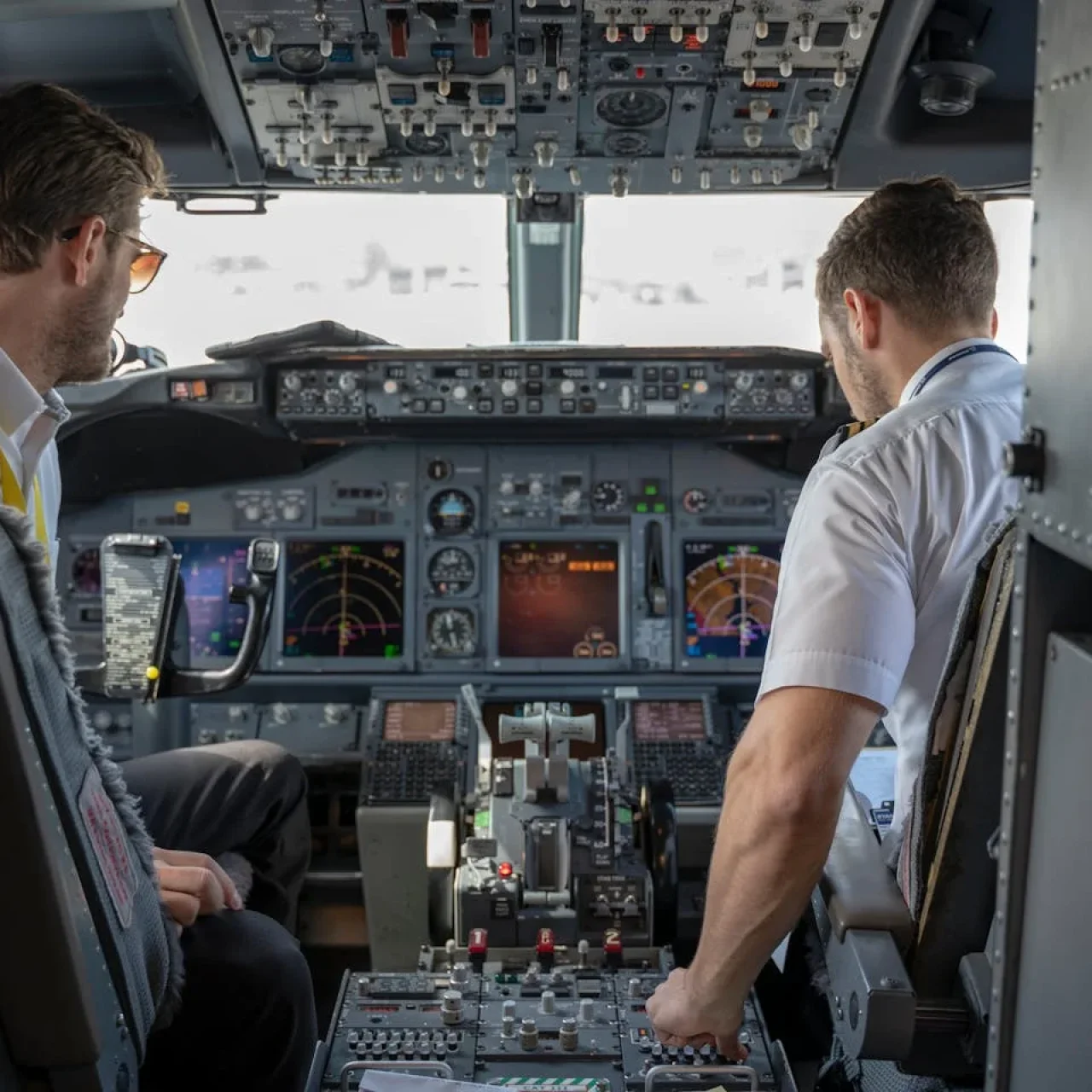 Thread 'Navigating Commercial Pilot Training in the UK: Routes, Costs, and Strategic Choices'