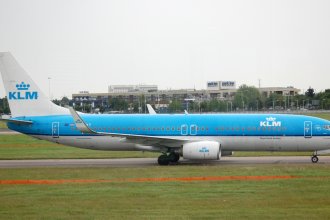 Heathrow 2012 675  B737-800  KLM